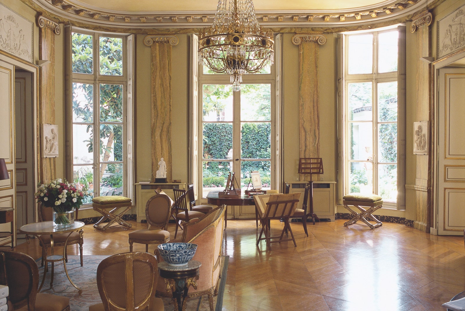 A collection of Golden Age art can be seen for free at Fondation Custodia, Paris